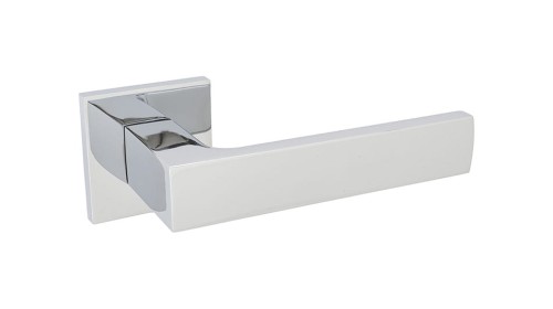 KLAMKI CHROM.-Klamka wewnętrzna Klamka ORLANDO SLIM-cechy:  łatwy system montażowy śruby przelotowe Waga 1,03kg Kod EAN 5901812897275 kolor: Chrom