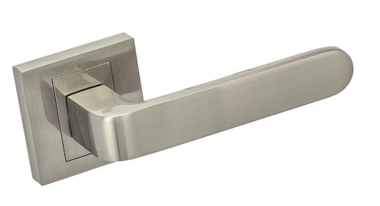 Klamka do drzwi LADY Nikiel satyna. cechy:  łatwy system montażowy śruby przelotowe  rozmiar szyldu 54 mm x 54 mm Waga 0,48kg Kod EAN 5901812894427 kolor: Nikiel satyna.Klamka wewnętrzna LADY