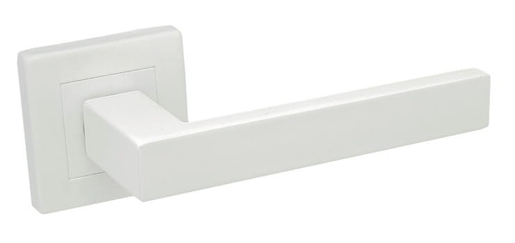 Klamka do drzwi TASOS Biały. cechy:  łatwy system montażowy śruby przelotowe szyld 54 mm x 54 mm Waga 0,43kg Kod EAN 5901812895103 kolor: Biały. Klamka wewnętrzna TASOS