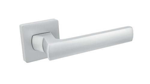 klamka-ulsan-rozeta-kwadratowa-chrom-mat-blitz.- Klamka wewnętrzna ULSAN - cechy:  łatwy system montażowy śruby przelotowe szyld 53 mm x 53 mm Waga 0,94kg Kod EAN 5901812899385 kolor: Chrom mat