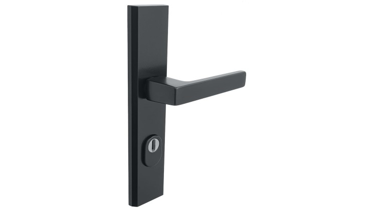 klamka-theo-z-zabezpieczeniem-72-wklad-f8-black klamkizamki- Cechy:  jednolita konstrukcja łatwy system montażowy śruby przelotowe Waga 1,15kg Kod EAN 5906284700108- Klamka zewnętrzna czarna- THEO