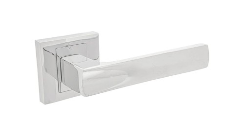 Klamka do drzwi IBERIA  Chrom.cechy:  łatwy system montażowy śruby przelotowe szyld 54 mm x 54 mm Waga 0,54kg Kod EAN 5901812894373 kolor: Chrom-Klamka wewnętrzna IBERIA