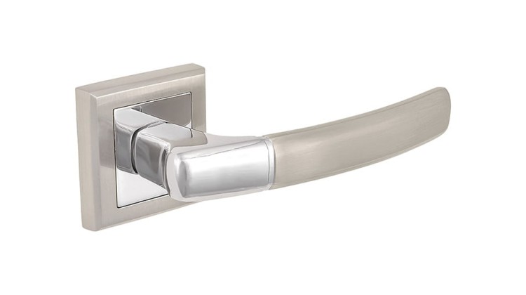 Klamka do drzwi RODOS Nikiel chrom.cechy:  łatwy system montażowy śruby przelotowe Waga  0,42kg Kod EAN 5901812893833 kolor: Nikiel chrom, 52 mm x 52 mm