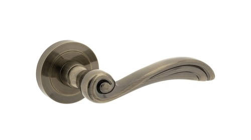 Klamka GRACJA ALUBRASS patyna – okrągła rozeta Ø50 mm