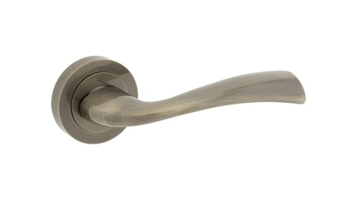 Klamka IGA ALUBRASS patyna – okrągła rozeta Ø50 mm