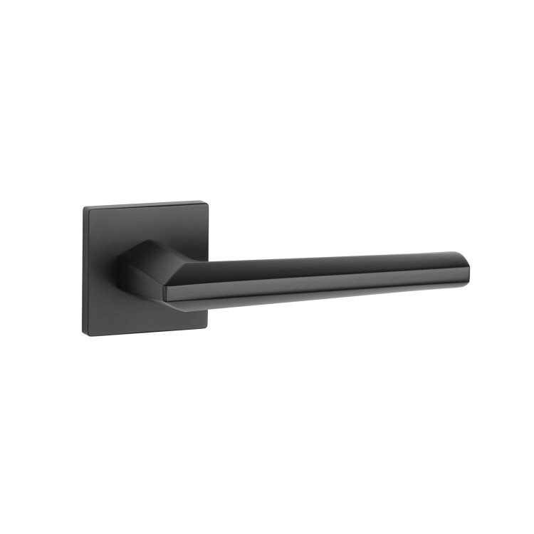 Klamka czarna wewnętrzna APRILE JASMINA ROZETA Q SLIM 7MM BK  .Grubość Rozety  7 mm  Kolor  Czarny Mat  Rozmiar  52 mm x 52 mm  Szyld  Kwadratowy  Marka  APRILE  Producent  ENGER  Klamka wewnętrzna