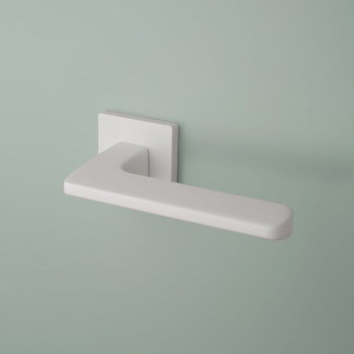 Klamka wewnętrzna biały mat- APRILE YUKA .Waga netto 1,043kg  Kod EAN 5902249345117  Grubość rozety 7 mm  Kolekcja Premium  Kolor Biały matowy  Kształt rozety Kwadratowa Q SLIM 7 mm  Producent ENGER  Marka APRILE  Materiał Cynk