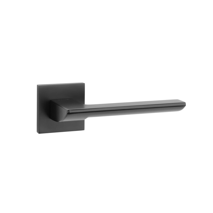 Klamka STILE BIRA ROZETA Q SLIM 7MM BLACK - czarny matowy .Waga 0,59kg  Waga netto 0,49kg    Grubość rozety 7 mm  Kolekcja Simple  Kolor Czarny matowy  Producent ENGER  Marka STILE  Kształt rozety Kwadratowa Q SLIM 7 mm  Materiał Aluminium
