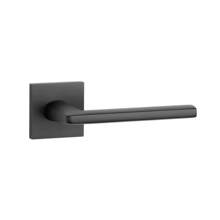 Klamka STILE EURA ROZETA Q SLIM 7MM BLACK - czarny matowy.Waga netto 0,587kg   Grubość rozety 7 mm  Kolekcja Simple  Kolor Czarny matowy  Kształt rozety Kwadratowa Q SLIM 7 mm, 53 mm x 53 mm  Producent ENGER  Marka STILE  Materiał Aluminium