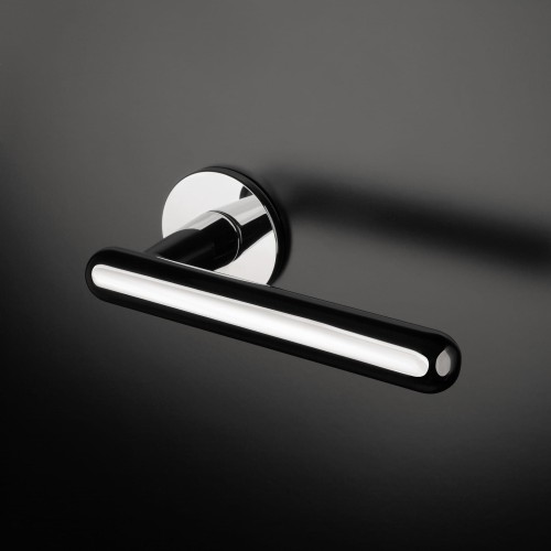 Klamka APRILE ASTERIA ROZETA R SUPER SLIM 5MM LC - chrom polerowany  .Waga netto 0,8kg Grubość rozety 5 mm  Kolekcja Prestige  Kolor Chrom polerowany  Kształt rozety Okrągła R SUPER SLIM 5 mm, FI 52 MM  Producent ENGER  Marka APRILE  Materiał Cynk