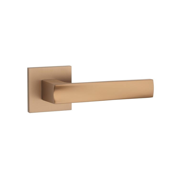 Klamka STILE LIMA ROZETA Q SLIM 7MM LIGHT BROWN - jasny brązowy .Waga netto 0,587kg    Grubość rozety 7 mm  Kolekcja Simple  Kolor Jasny brązowy  Kształt rozety Kwadratowa Q SLIM 7 mm, 53 mm x 53 mm  Producent ENGER  Marka STILE  Materiał Aluminium