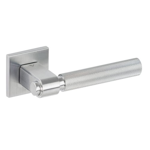 Klamka Granada Fit rozeta kwadratowa R67F chrom szczotkowany bdr  -Klasa 4, co oznacza, że klamka może być montowana w miejscach użyteczności publicznej, takich jak szkoły, sądy czy biurowce