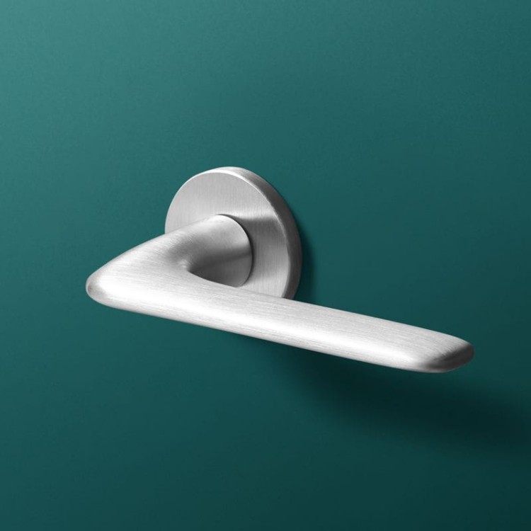 Klamka VDS Ono Fit chrom szczotkowany – okrągła rozeta 52 mm, grubość 6 mm
