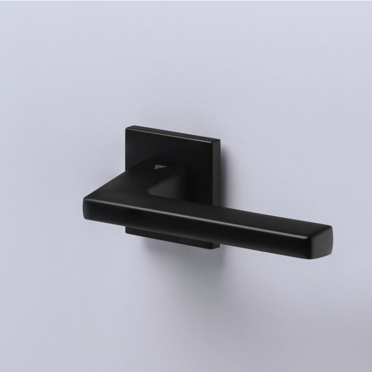 Klamka KDA Snap Fit rozeta kwadratowa R67F czarny