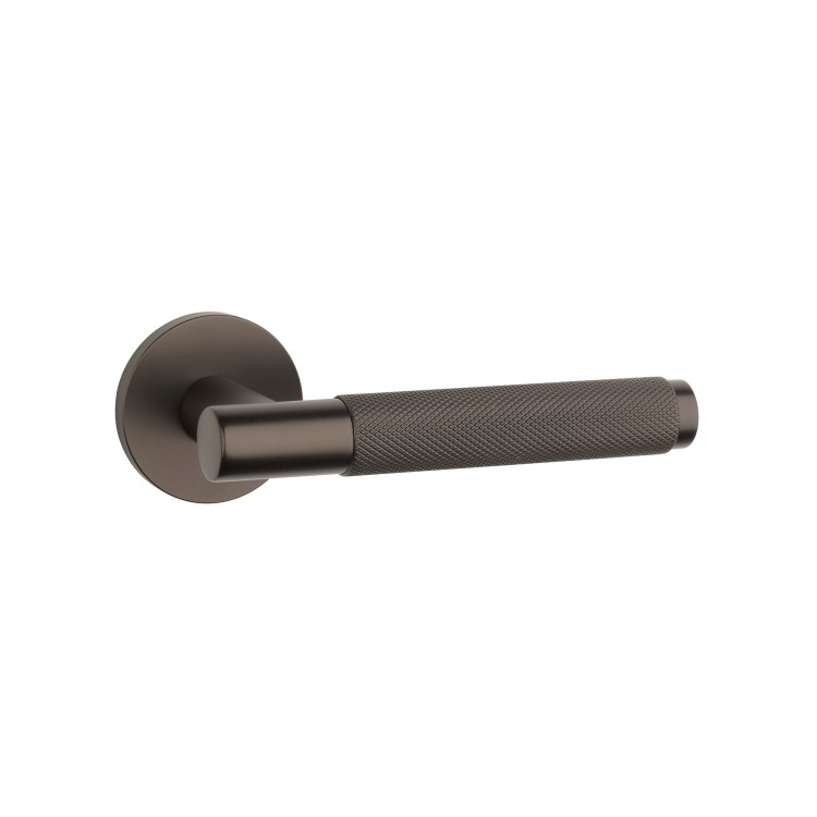 Klamka APRILE MOLINIA ROZETA R SLIM 7MM BR - brązowy ,Waga 1,1kg Waga netto 0,9kg Kod EAN 5902249352573 Grubość rozety 7 mm Kolekcja Comfort Kolor Brązowy Producent ENGER Marka APRILE Kształt rozety Okrągła R SLIM 7 mm Materiał Cynk