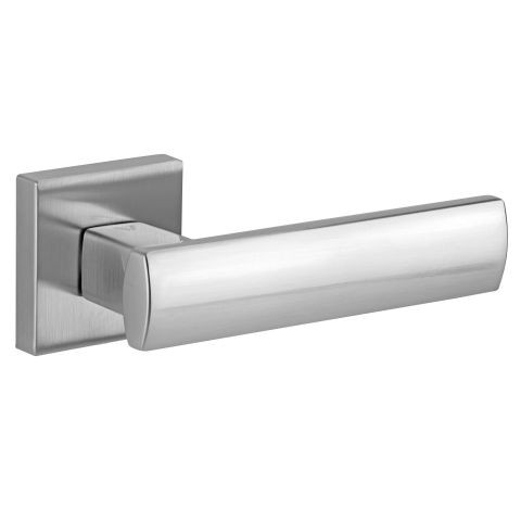 Klamka KD LIBRA rozeta kwadratowa R67 chrom satyna-Klasa 4, co oznacza, że klamka może być montowana w miejscach użyteczności publicznej, takich jak szkoły, sądy czy biurowce