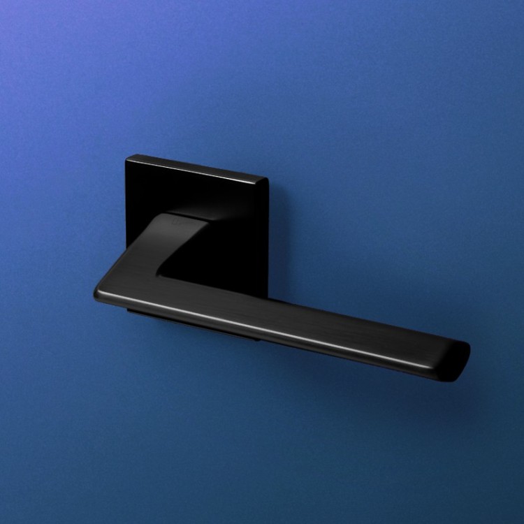 Klamka Ever Fit czarny -Klasa 4, co oznacza, że klamka może być montowana w miejscach użyteczności publicznej, takich jak szkoły, sądy czy biurowce