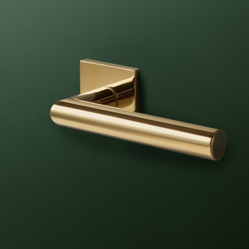 Klamka Vinci Q Fit złoty PVD  -Klasa 4, co oznacza, że klamka może być montowana w miejscach użyteczności publicznej, takich jak szkoły, sądy czy biurowce