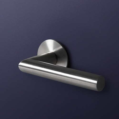 Klamka Uno 3S stal nierdzewna-Klasa 4, co oznacza, że klamka może być montowana w miejscach użyteczności publicznej, takich jak szkoły, sądy czy biurowce